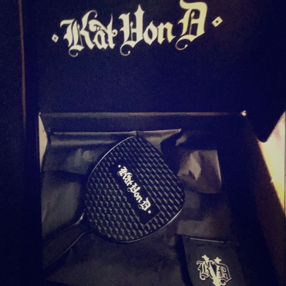 Katvon d mirrors